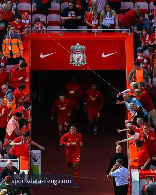 利物浦足总杯晋级最新动态：罗伯逊传射建功，凤凰体育数据平台深度解析红军三球完胜